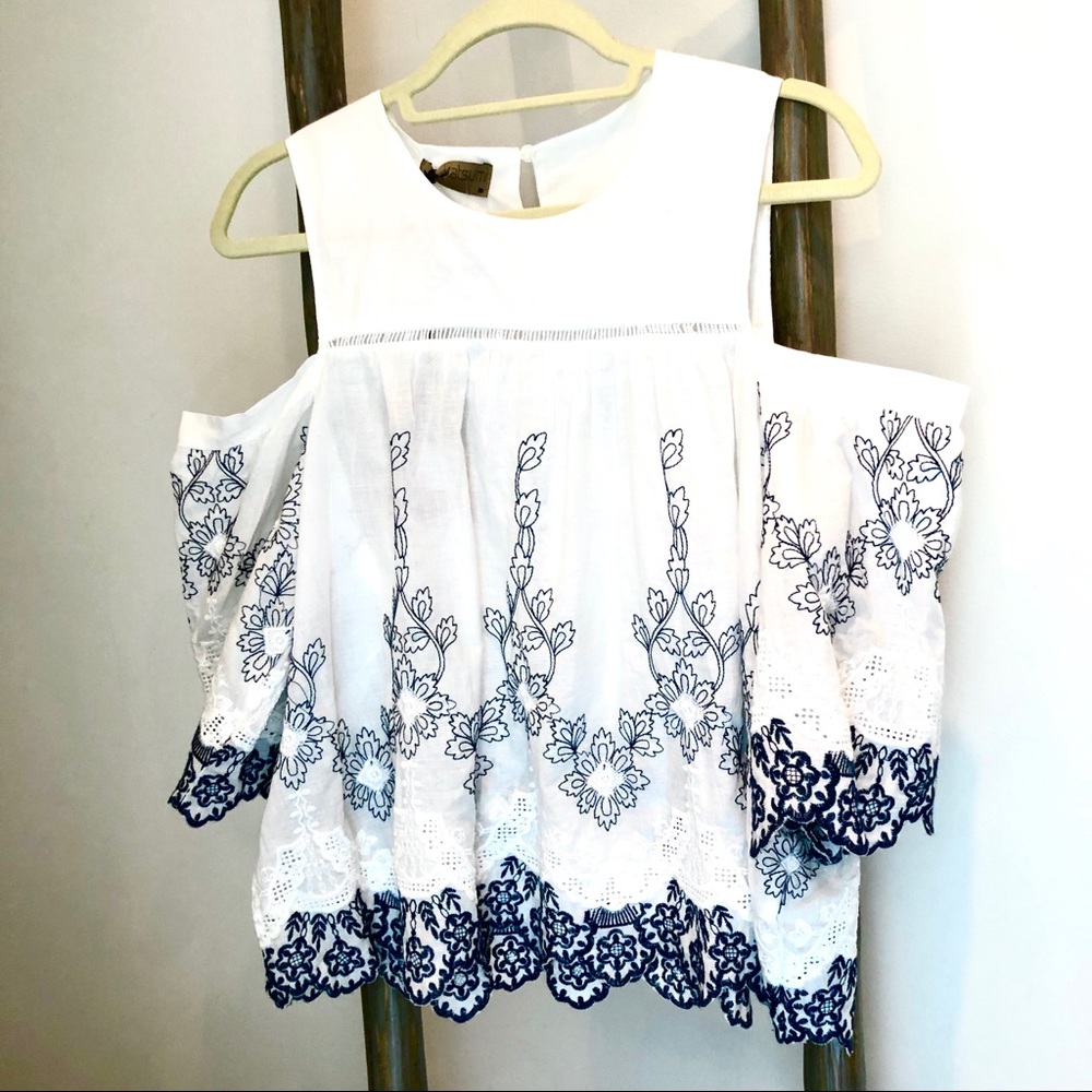 NWT LF Embroidered Top